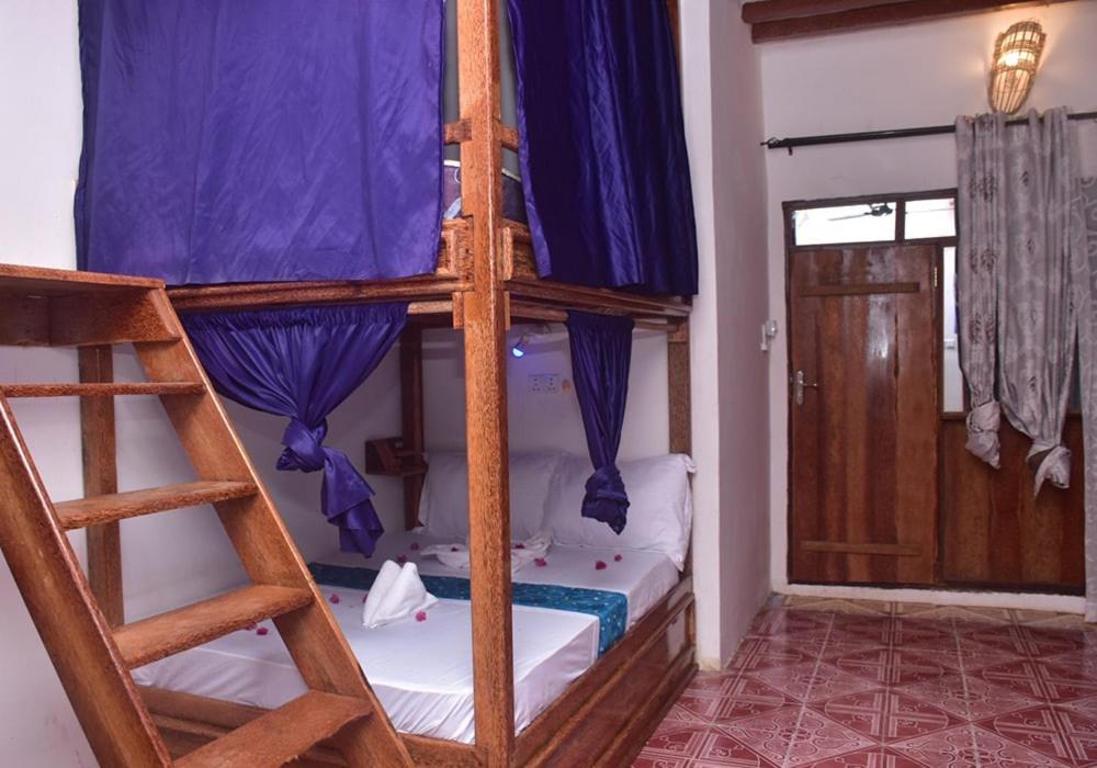 Utulivu Bungalow Nungwi Eksteriør billede