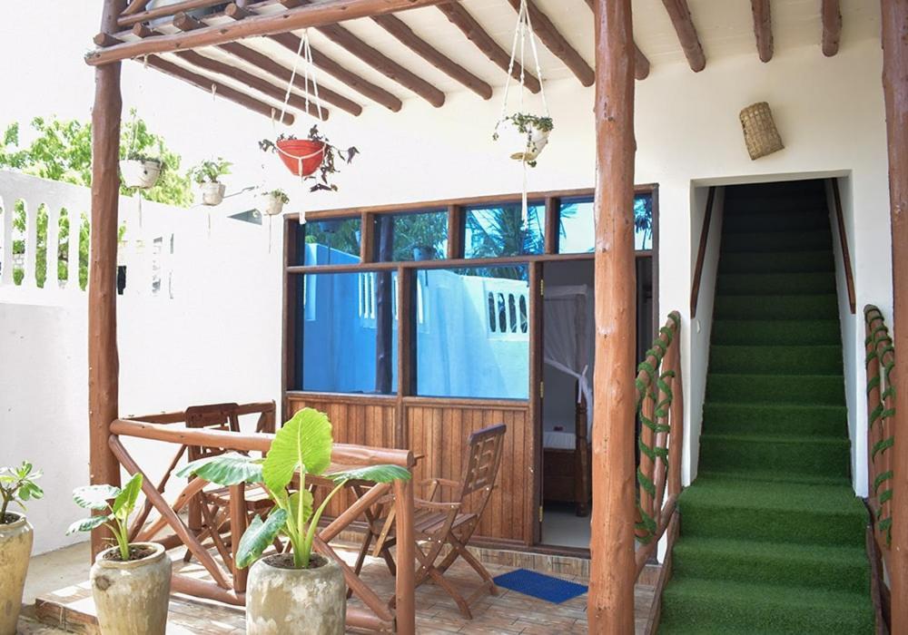 Utulivu Bungalow Nungwi Eksteriør billede