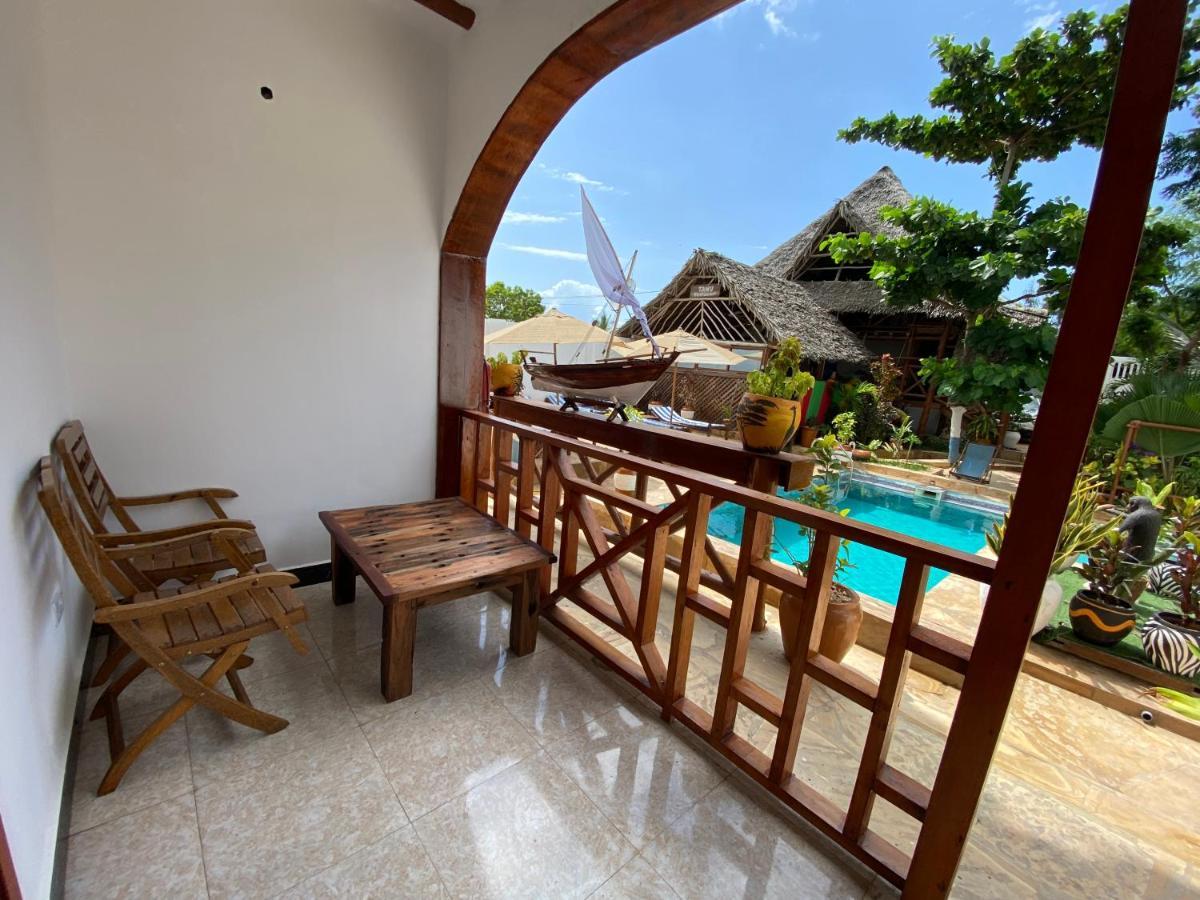 Utulivu Bungalow Nungwi Eksteriør billede